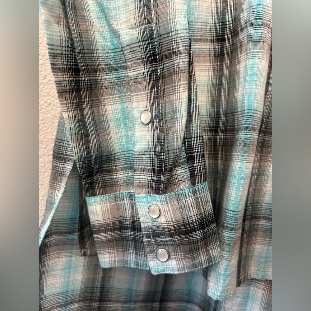 Panhandle Plaid Pearl Snap Shirt Size Medium NWT - Picture 10 of 16
